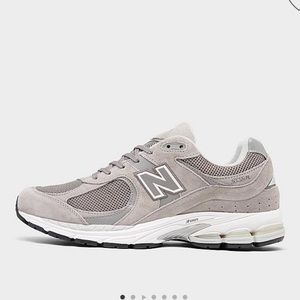 Men’s New Balance 2002R - Size 7.5, Marblehead/White